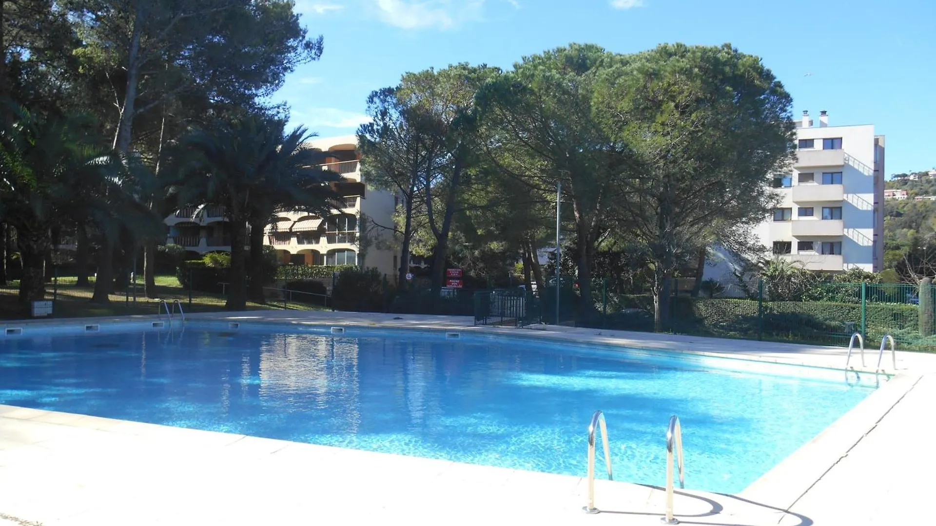 Charmant 2 Pieces Proche De Cannes Mandelieu-la-Napoule France